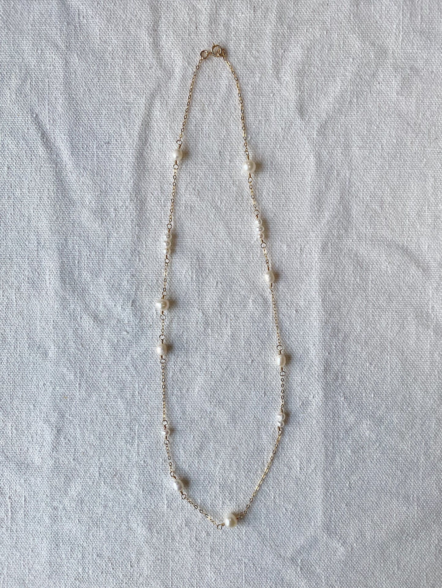 Holly Pearl Necklace