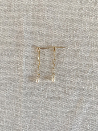 Paige Paperclip Pearl Earrings