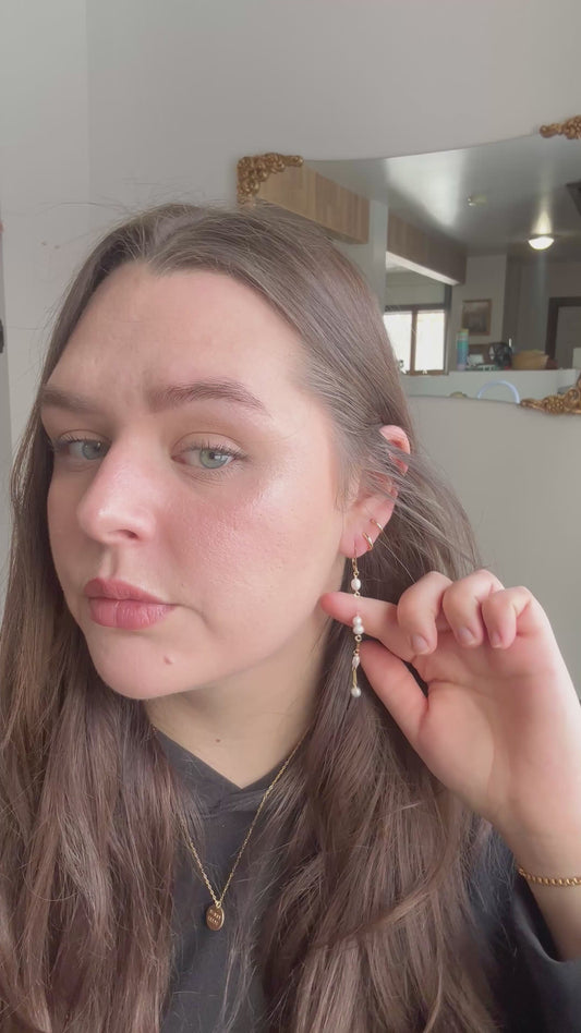 Luna Pearl Earrings